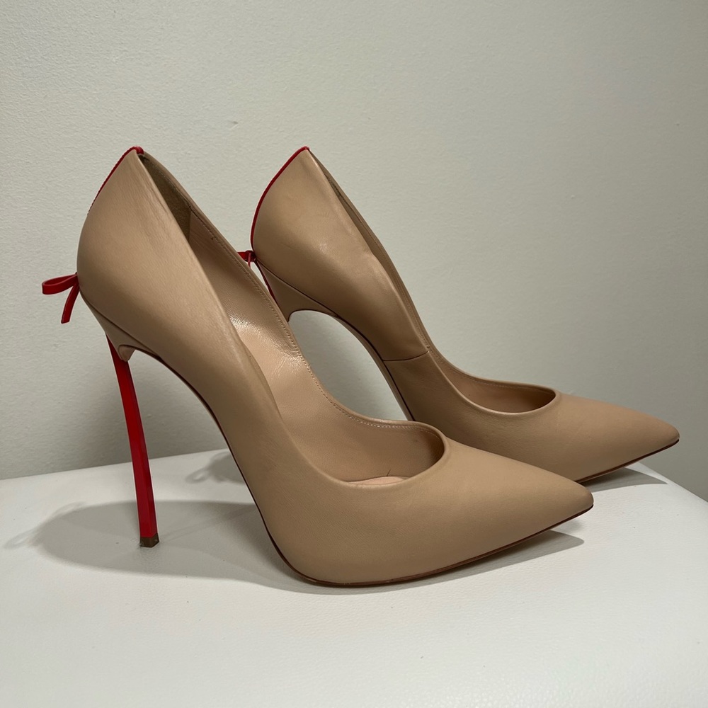Casadei
Blade small bow detailed pumps - Picture 2 of 5